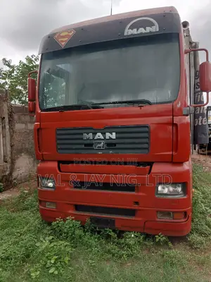 Man Diesel Truck 8 Tyres 2001 Model Red