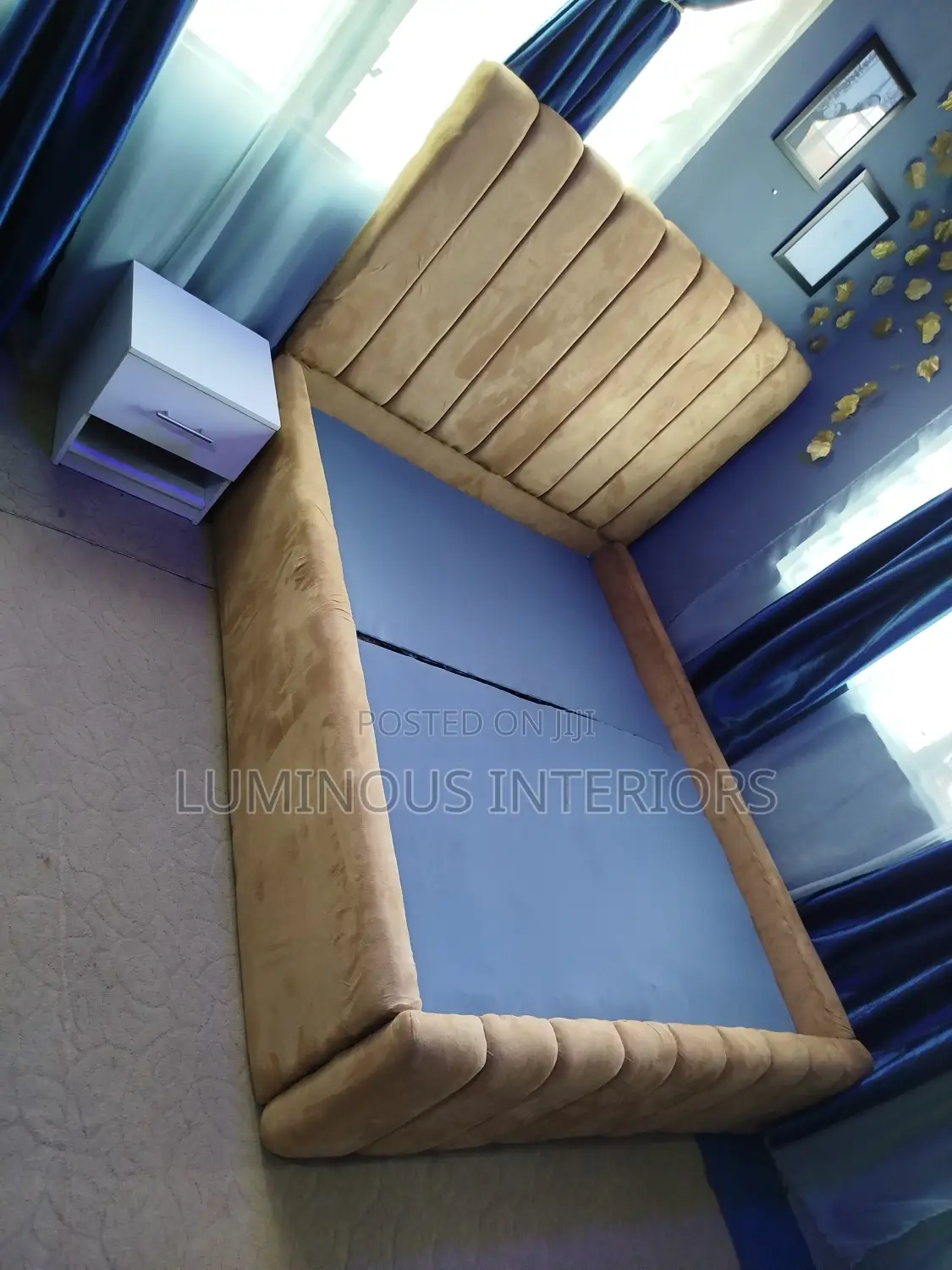 4 1⁄2 Bedframe