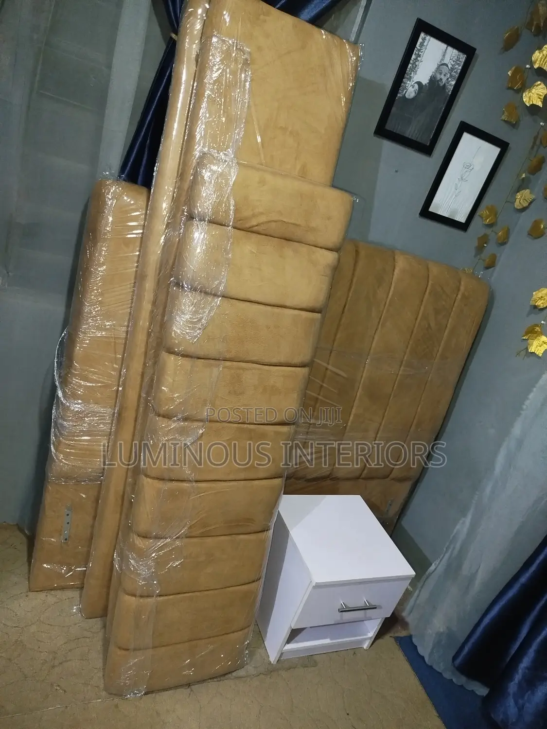 4 1⁄2 Bedframe