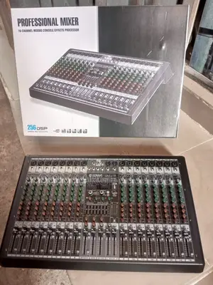 Yamaha Professional 16 Channel Mixer