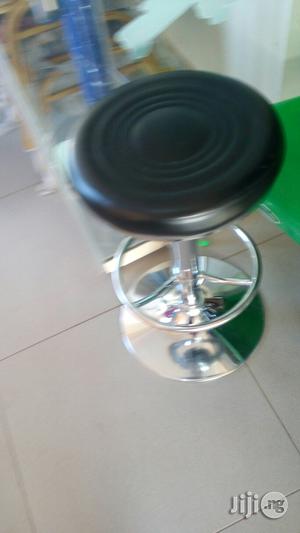 Round Bar Stool