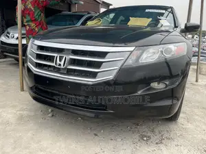 Honda Crosstour 2012 Black