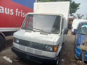 Mercedes 408 Mini Truck Petrol Engine