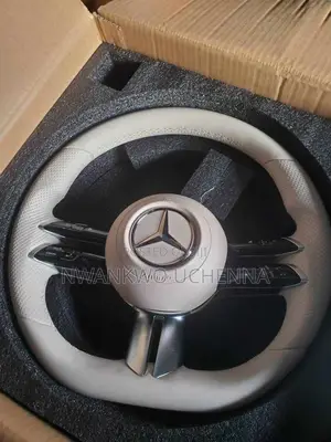 Lasted Model Steering Wheel C300 ,E300,GLE350,GLS350 2022