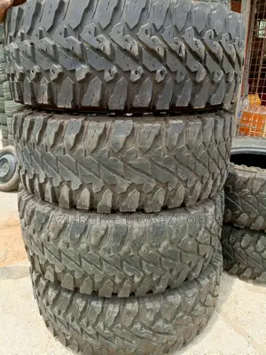 35*12/50r17 Land Cruise /Tundra