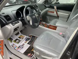 Toyota Highlander Limited 4x4 2009 Gray