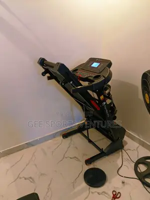 2.5hp Neat Treadmill With Massager Twister and Dumbbells