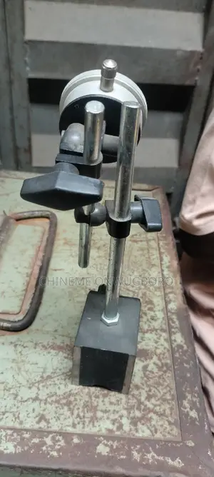 Magnetic Base and Gauge