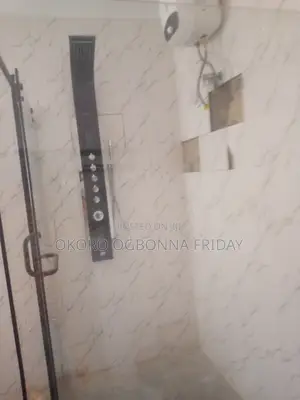 Shower Cubicle 4