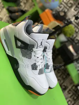 Nike Jordan 4
