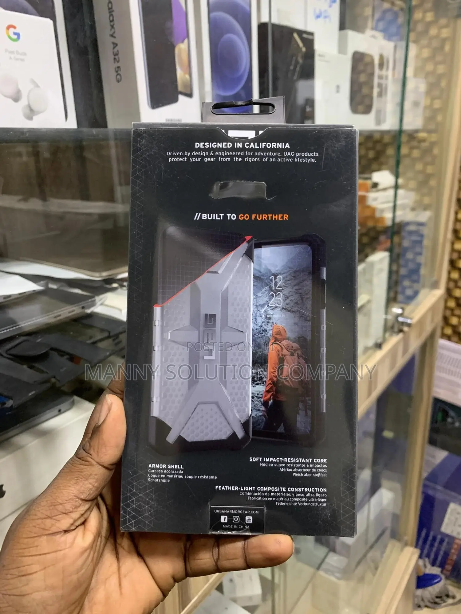 iPhone XR Pouch