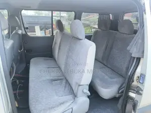 Toyota HiAce 2002 Grey