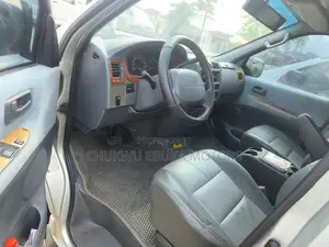 Toyota HiAce 2001 Silver