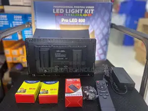 Pro Led 800 Professional Photo Video Led Light Kit Stand