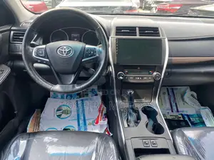 Toyota Camry 2017 Silver