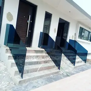 10mm Grey Glass Exterior Bevelled Handrail
