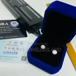 2 Carat Mossanite Stud Earrings, Wit GRA Cert Authent Card