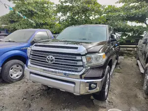 Toyota Tundra 2017 Black
