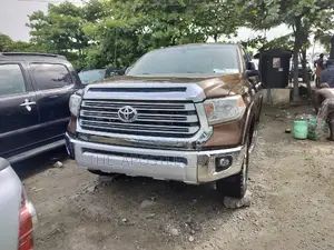 Toyota Tundra 2017 Brown
