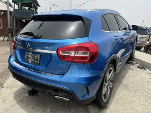 Mercedes-Benz GLA 250 2016 Blue