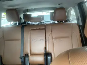 Toyota Highlander Limited Platinum 4x4 V6 (3.5L 6cyl 8A) 2018 White