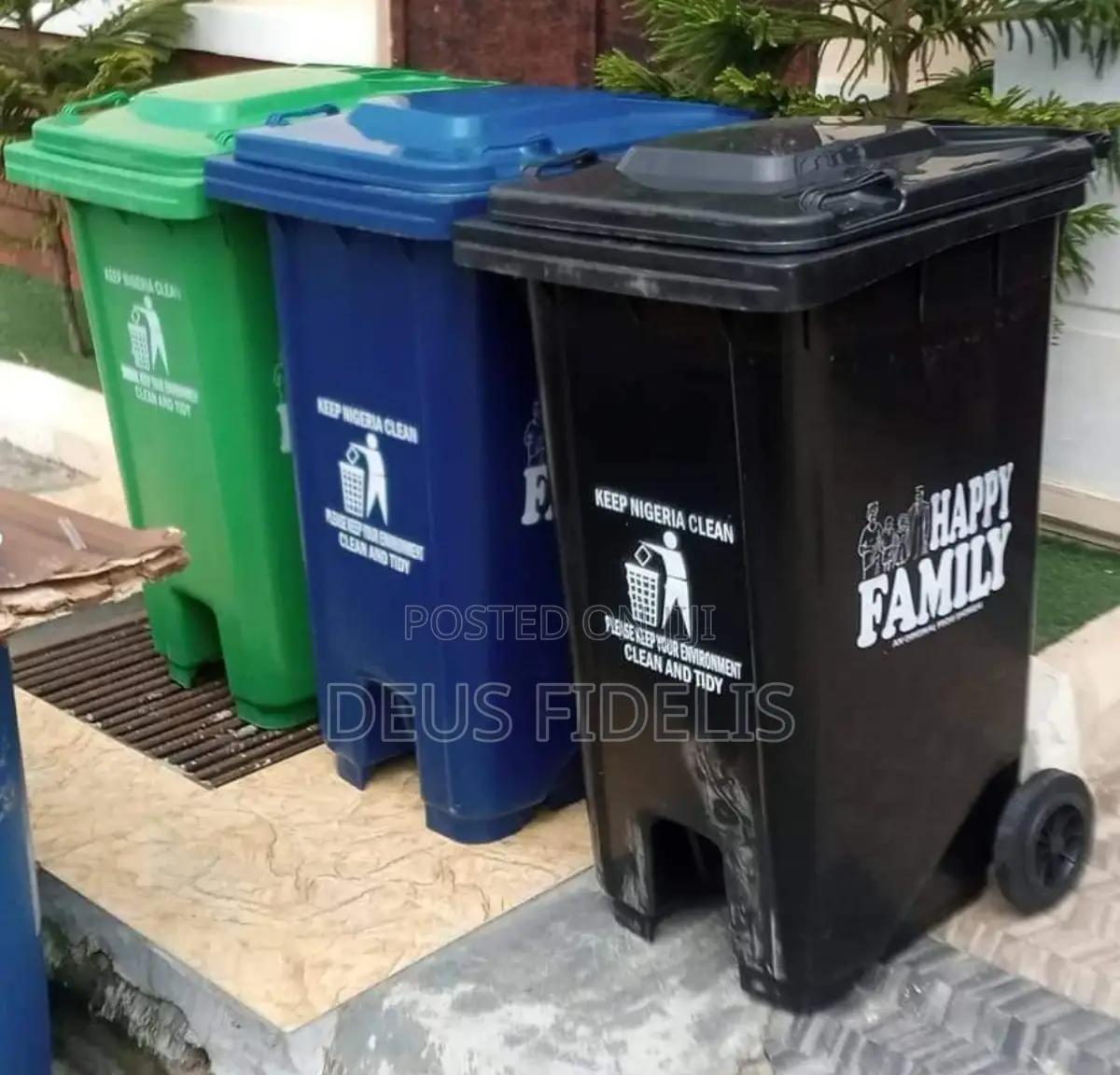 Wheeling Refuse Can