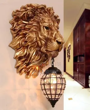Lion Head Royal Wall Bracket Lantern