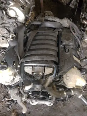 Porsche Cayenne 4.8 V8 Engine