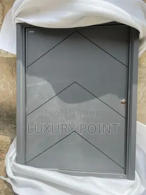 Pivot Cast Door