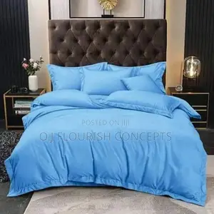 Sky Blue Bedspread With Duvet