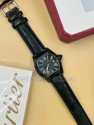 Cartier Leather Wristwatch Unique With Box for Women Wears