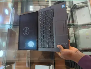 Laptop Dell Latitude 5300 16GB Intel Core I7 SSD 512GB