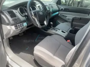 Toyota Tacoma 2014 Silver