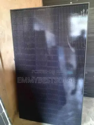 560w Solar Panel