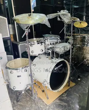 Mackie Five Sets Custom Drum Set