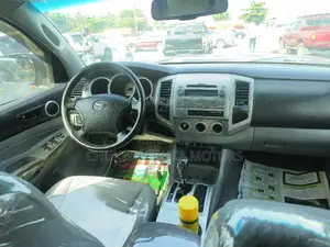 Toyota Tacoma Double Cab V6 Automatic 2010 Gray
