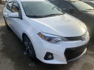 Toyota Corolla 2015 White