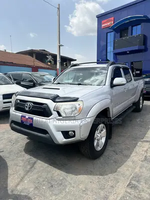 Toyota Tacoma Double Cab V6 Automatic 2012 Silver