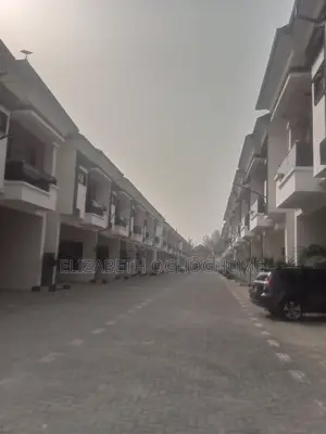 4bdrm Duplex in Ikota for sale