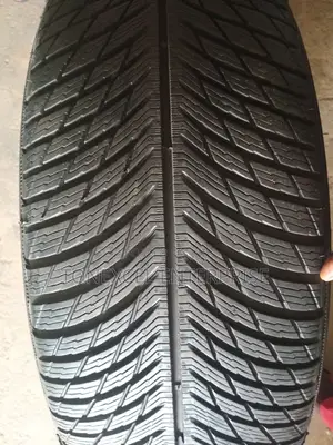 Latest Michelin Tyre 245/45/19