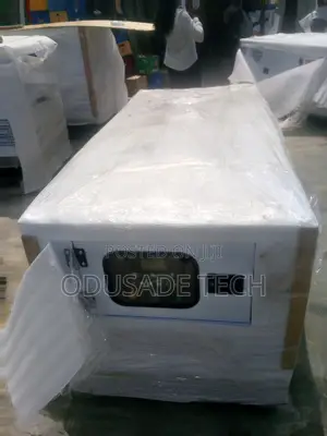 100% Copper Soundproof Perkins Generator 15kva