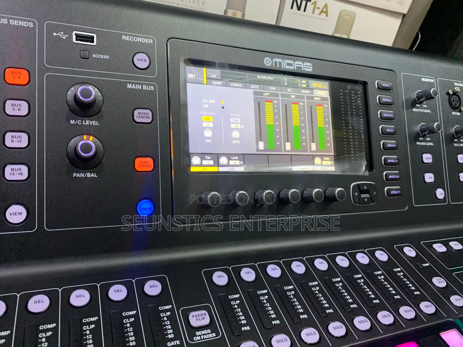Quality Midas M32 Mixer (Console)