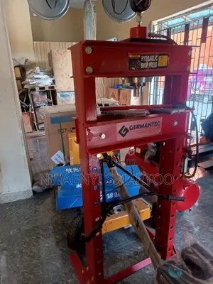 Hydraulic Press 30ton Capacity