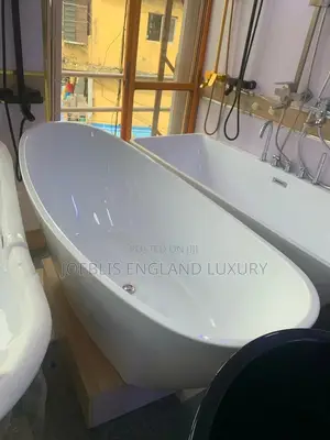 England Standard White Bath Tub