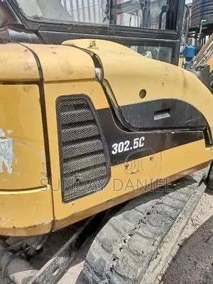 Min Excavator Caterpillar Tokunbo