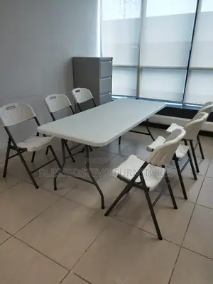 Comframce Plastic Table With 6 Chair
