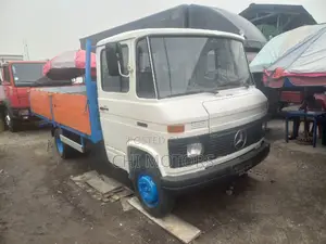 Mercedes Benz Truck 608 2000 White