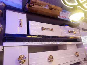 Best Quality Modern TV Stand With Drawer