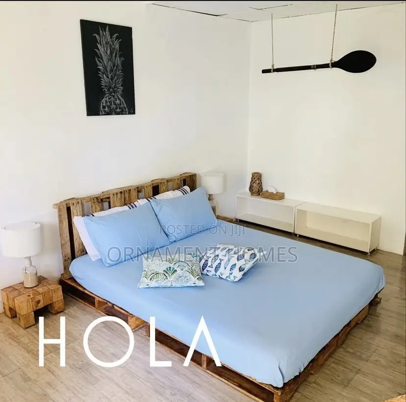 Bedsheet and Pillowcases