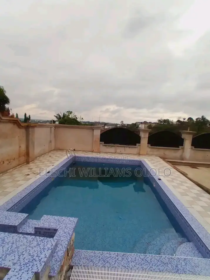 Swimming Pool Construction and Engineering